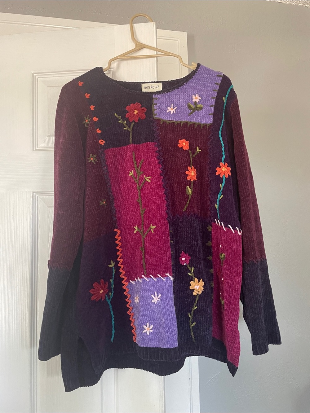 Vintage purple floral sweater